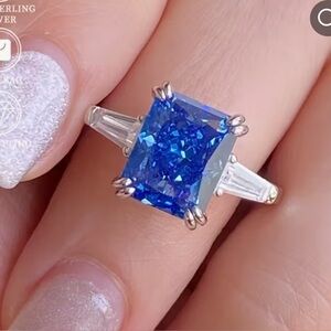 Stunning Deep Blue Tanzinite sz 7 set in S925 NEW with gift box
